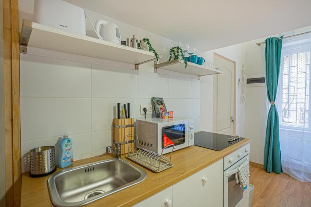 Boutique Apartment In Akacfa Street Budapest Exteriör bild